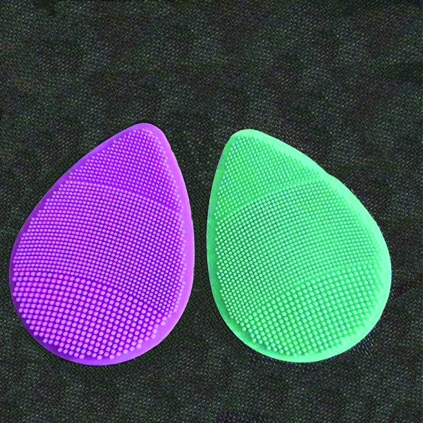 Perie cosmetica din Silicon, ideal pentru vara