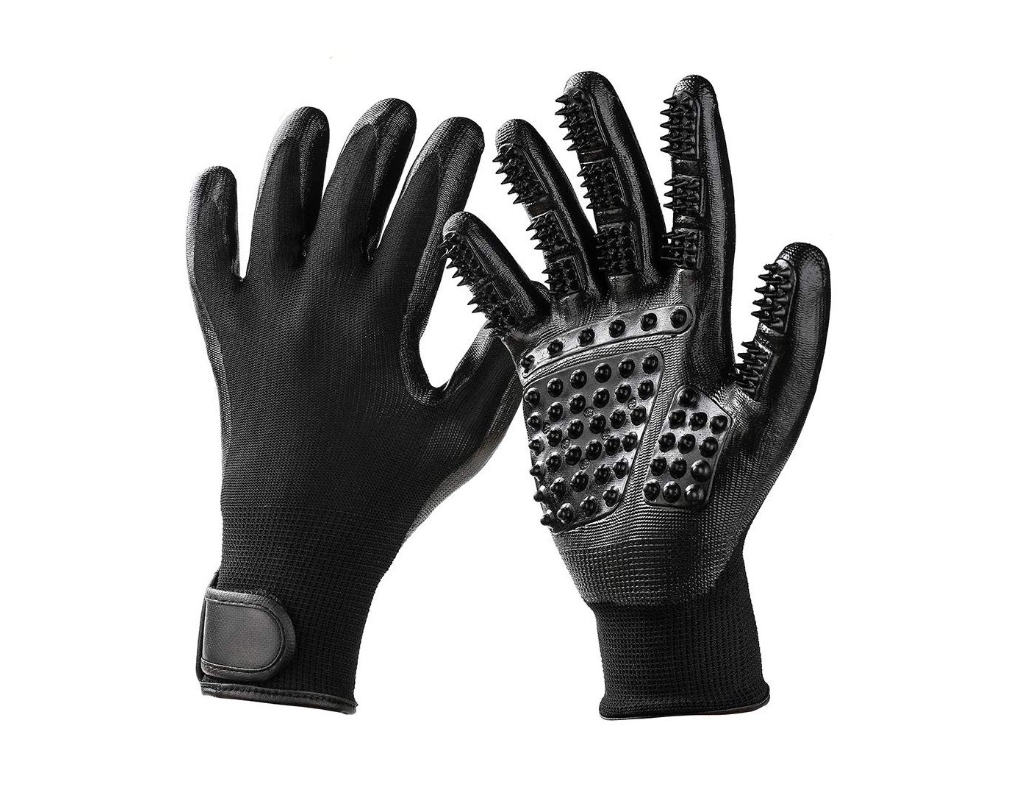 Set 2 x manusi periat si masat animalele