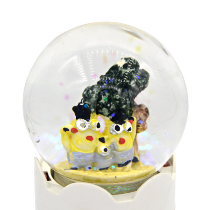 Glob luminos LED cu figurine in lichid, diverse modele